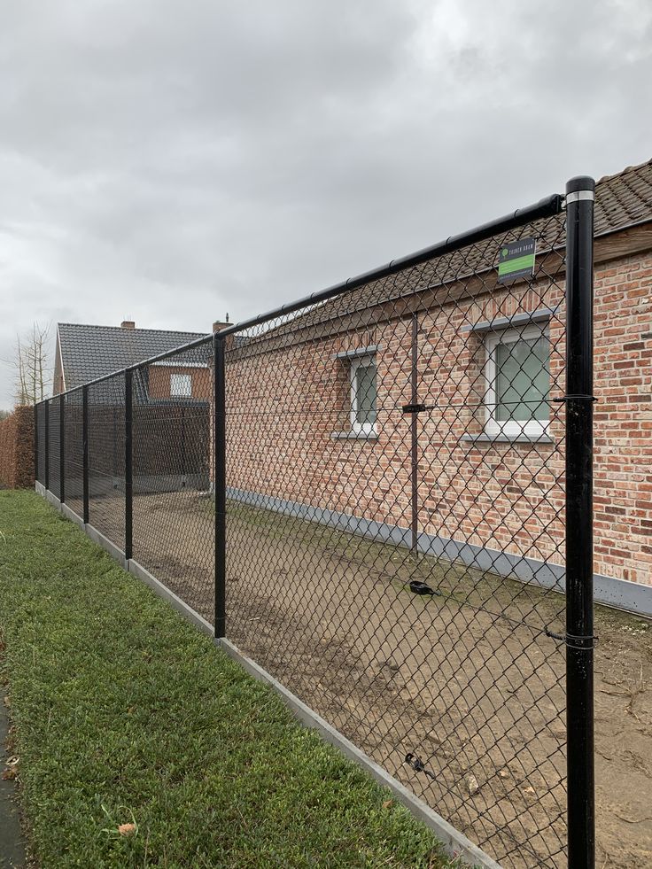 diamond mesh fencing